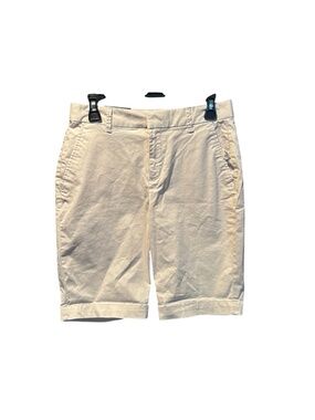 Gap Women's Bermuda Shorts on Khaki Size 2 NWT